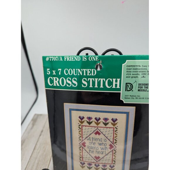 5x7 Counted Cross Stitch Kit "A Friend Is One Who Listens With The Heart" - Picture 3 of 4